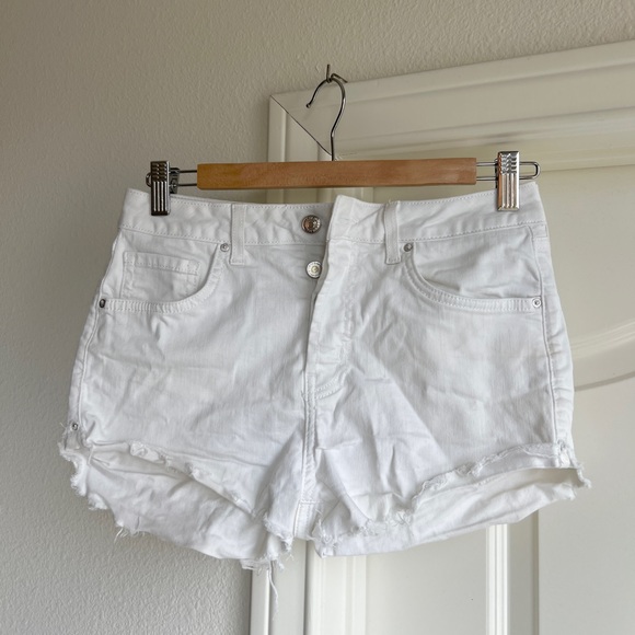 FOREVER 21 WHITE DENIM SHORT SHORTS - Picture 1 of 3